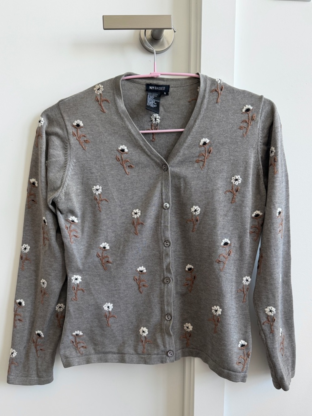 NWOT 100% cotton Cardigan, Flowers embroidery